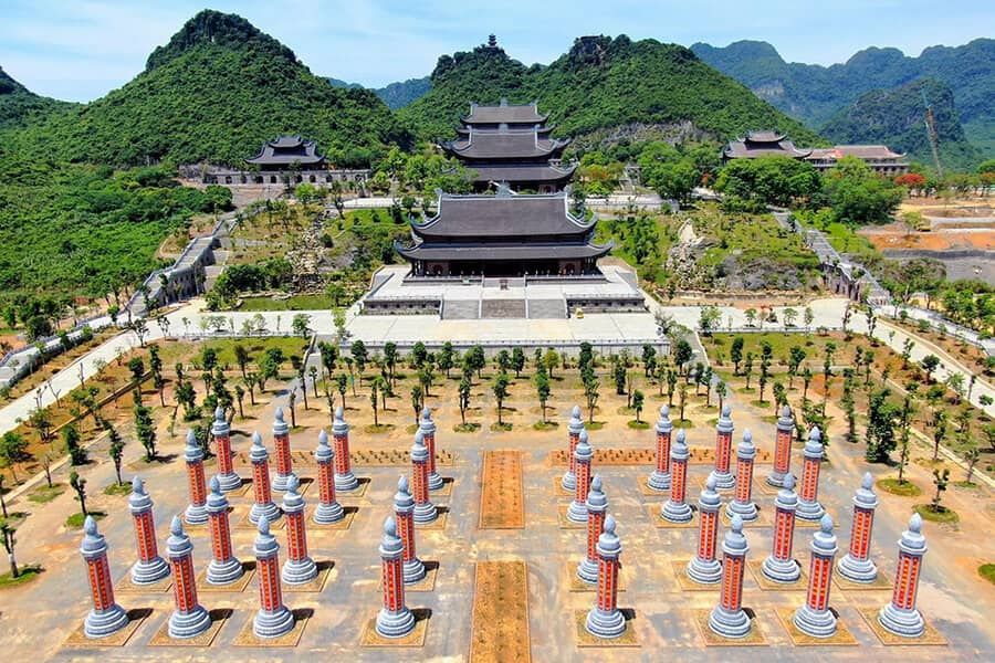 Tam Chuc Pagoda reflects Vietnam customs for travelers seeking peace and tradition