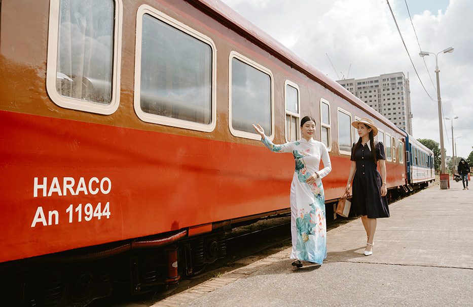 Luxury train in Vietnam is not only a train but also contains cultural values