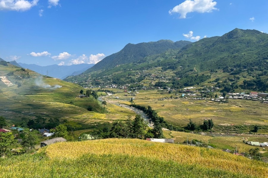 Terraced fields create stunning views, perfect for romantic destinations in Vietnam’s countryside.