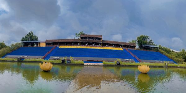 The seatings of The Quintessence of Tonkin