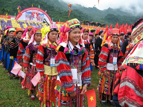 Pu Peo unique customs and cultural values 