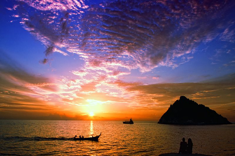 This is not photoshop - it's just Sairee Beach!