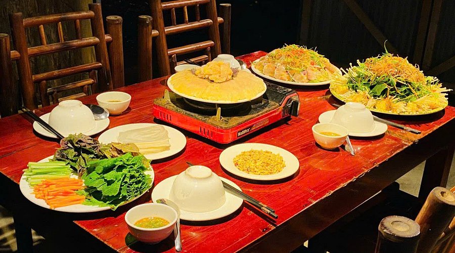 Taste Ta Van Village through every dish at cozy Toan Man Restaurant.