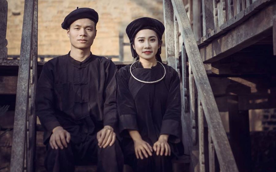 Graceful attire showcases culture of the Tay ethnic group in Vietnam proudly.