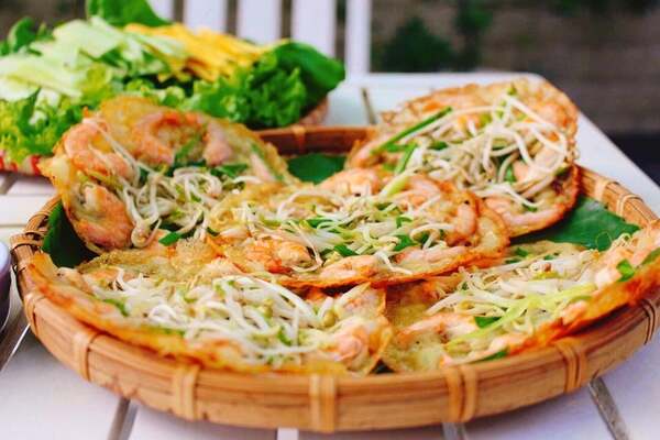 Vietnamese Shrimp Pancakes in Quy Nhon