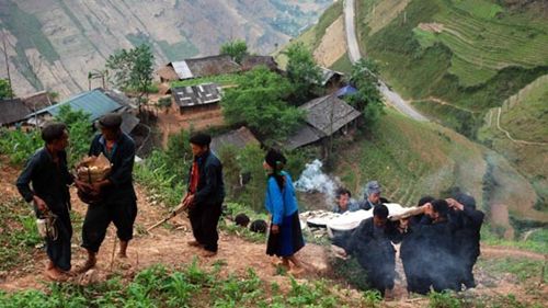 Pu Peo unique customs and cultural values 