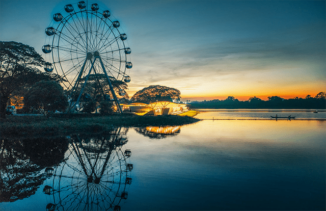 Sunset and the famous ferris wheel at Inya Lake